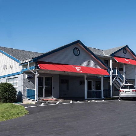 Econo Lodge Rutland City Near Hwy 7 Extérieur photo