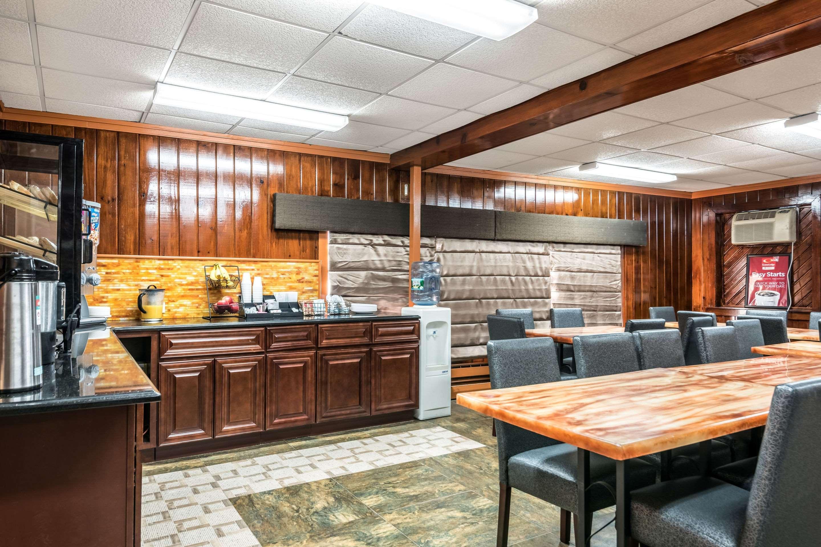 Econo Lodge Rutland City Near Hwy 7 Extérieur photo